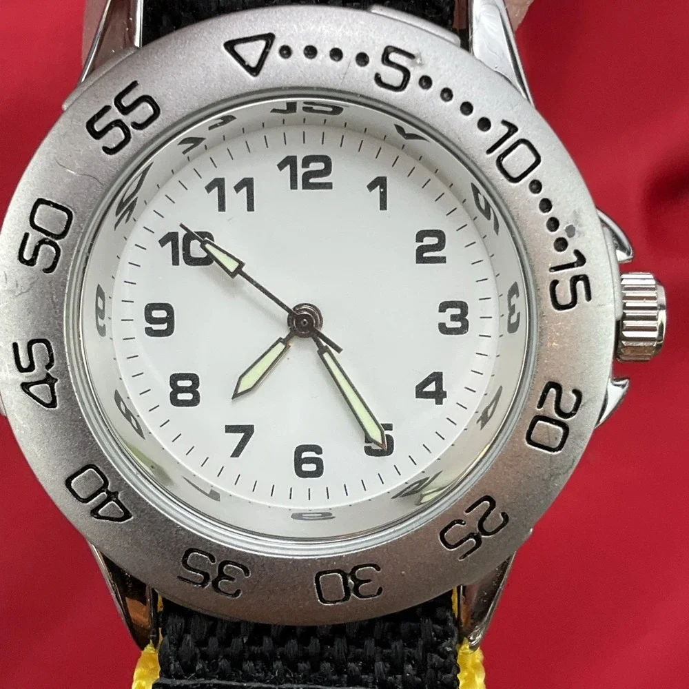 Black Yellow &‎ Silver Toned Wristwatch Luminous Hands New Battery